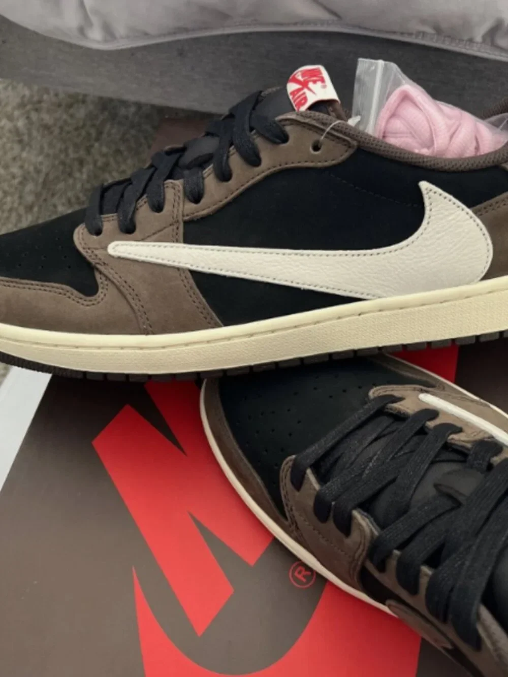 Travis Scott Jordan 1 Retro Low OG Mocha